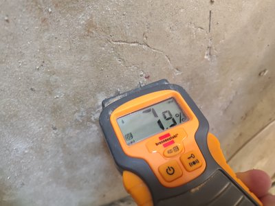 Documented moisture measurement at the floor