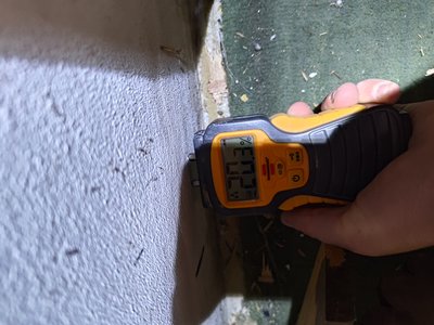 Reading of moisture level in the basement