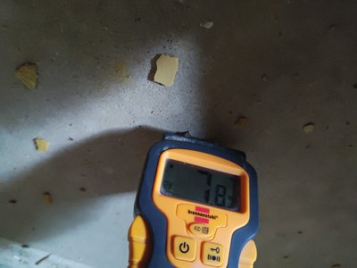 Documented moisture measurement at the basement