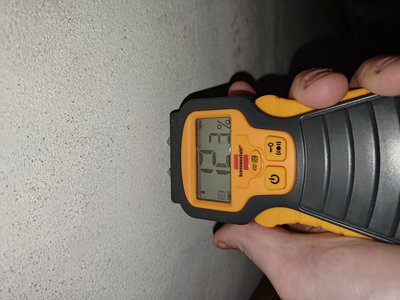 Digital moisture meter used at the basement (20.09.2024 kl. 11:34)