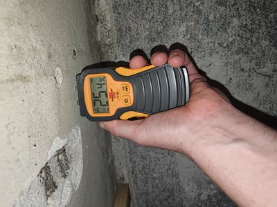 Moisture content checked at the basement (20.09.2024 kl. 11:36)