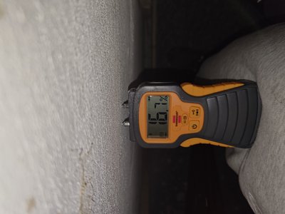 Moisture meter display showing value at the basement (20.09.2024 kl. 11:37)