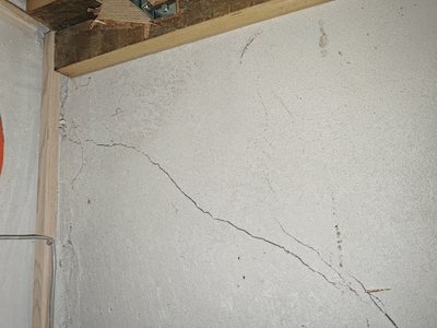 Ceiling construction in the basement